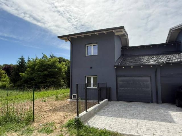 Villa Schiera in vendita a Firenzuola, Fino Mornasco