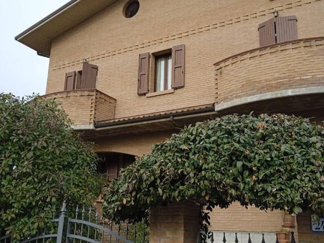 Villa Schiera in vendita a Unione dei comuni del Distretto Ceramico, Fiorano Modenese