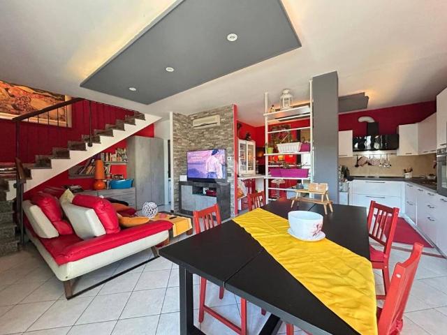 Villa Schiera in vendita a Fiorenzuola D'arda, Reggio Emilia