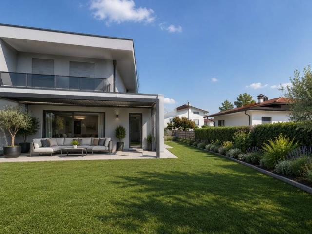 Villa Schiera in vendita a Fiume Veneto, Friuli-Venezia Giulia