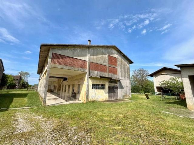 Villa Schiera in vendita a Fiume Veneto, Friuli-Venezia Giulia