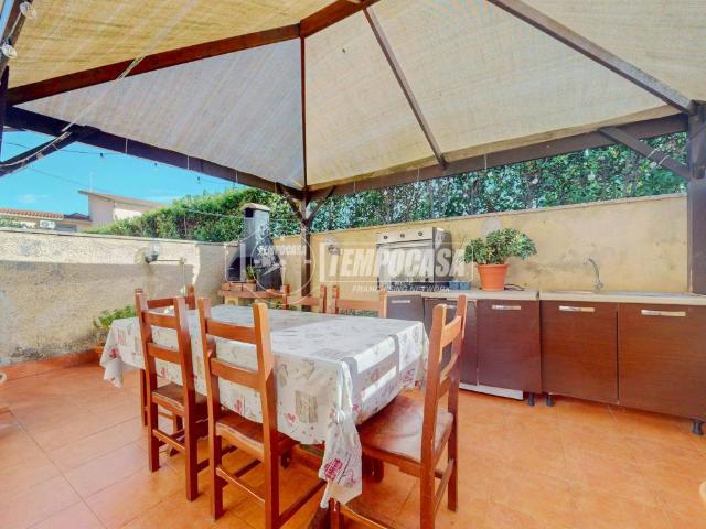 Villa Schiera in vendita a Passoscuro, Roma Capitale
