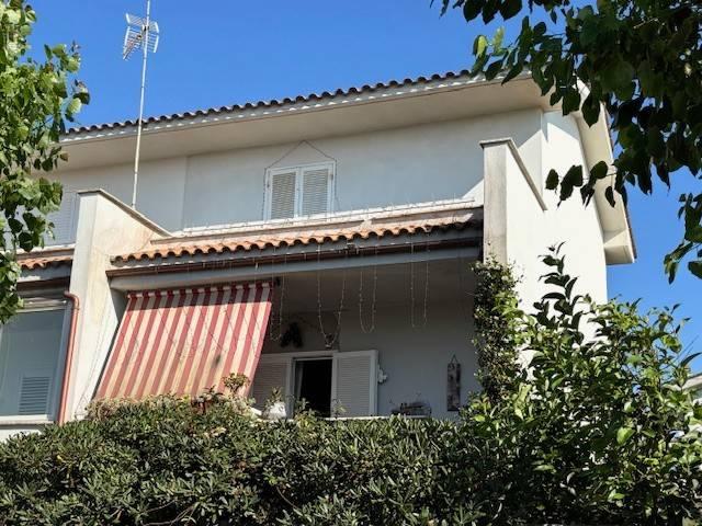Villa Schiera in vendita a Fregene, Roma Capitale