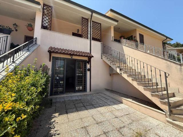 Villa Schiera in vendita a Roma Capitale, Lazio