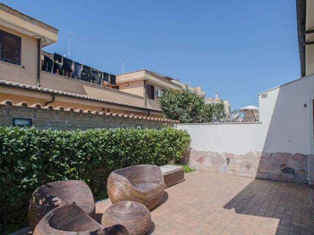 Villa Schiera in vendita a Passoscuro, Roma Capitale