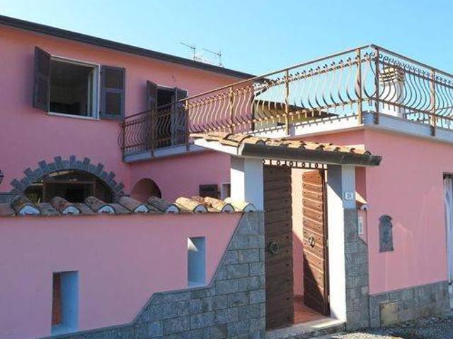 Villa Schiera in vendita a Unione di comuni Montana Lunigiana, Fivizzano