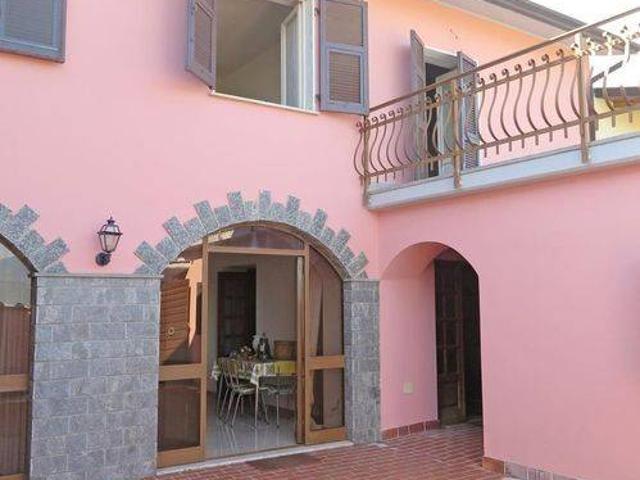 Villa Schiera in vendita a Unione di comuni Montana Lunigiana, Fivizzano