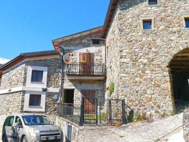Villa Schiera in vendita a Unione di comuni Montana Lunigiana, Fivizzano