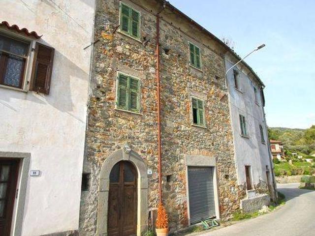 Villa Schiera in vendita a Unione di comuni Montana Lunigiana, Fivizzano