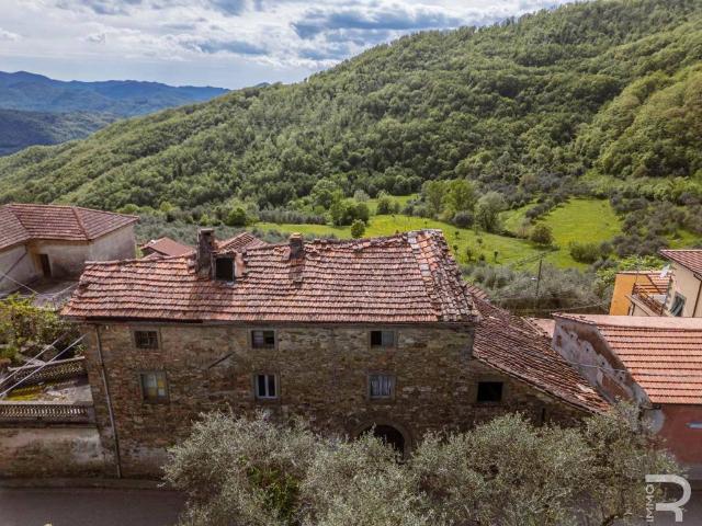 Villa Schiera in vendita a Unione di comuni Montana Lunigiana, Fivizzano