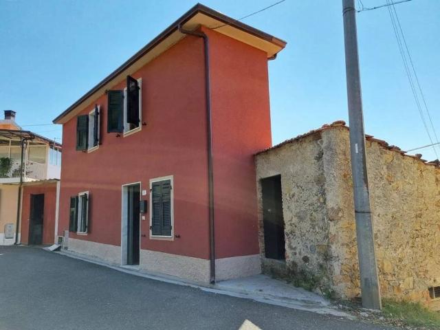 Villa Schiera in vendita a Unione di comuni Montana Lunigiana, Fivizzano