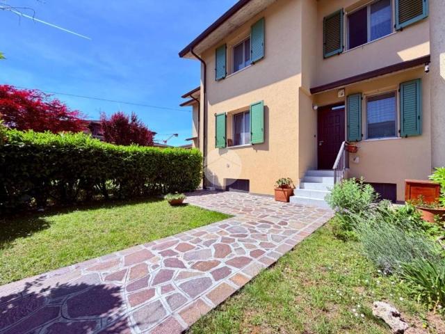 Villa Schiera in vendita a Onzato di Flero, Flero