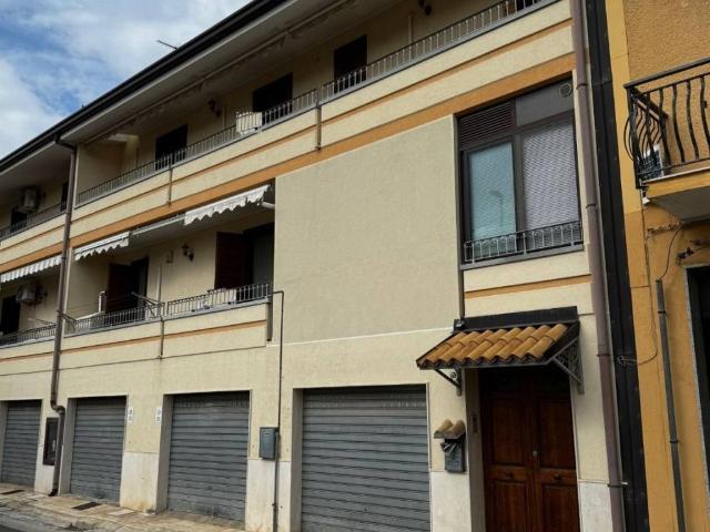 Villa Schiera in vendita a Santuzzo, Floridia