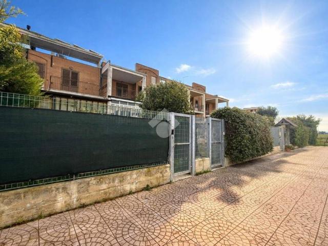 Villa Schiera in vendita a C.E.P., Puglia