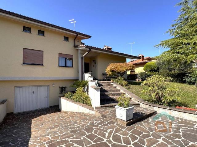 Villa Schiera in vendita a Fogliano, Fogliano Redipuglia