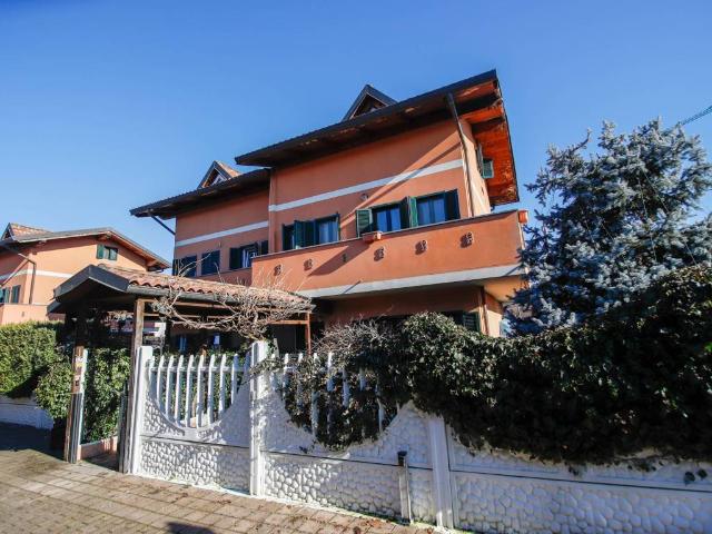 Villa Schiera in vendita a Piemonte, Torino