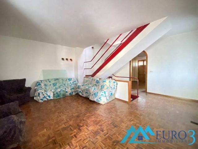 Villa Schiera in vendita a Castel Folignano, Folignano