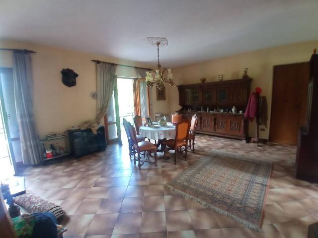 Villa Schiera in vendita a Follo, Liguria