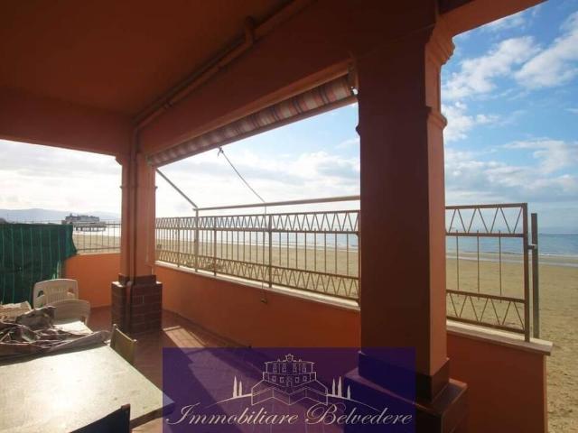 Villa Schiera in vendita a Follonica, Toscana