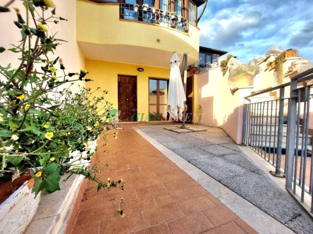 Villa Schiera in vendita a Follonica, Toscana
