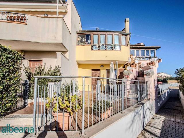 Villa Schiera in vendita a Follonica, Toscana