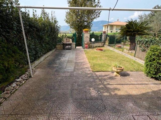 Villa Schiera in vendita a Salto di Fondi, Salto Di Fondi