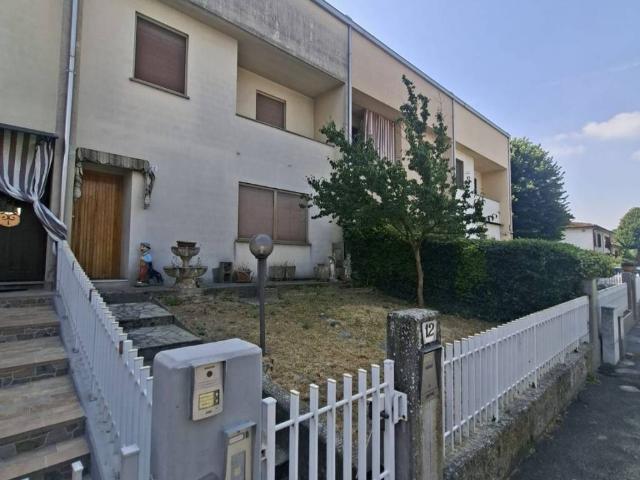 Villa Schiera in vendita a Fontevivo, Reggio Emilia