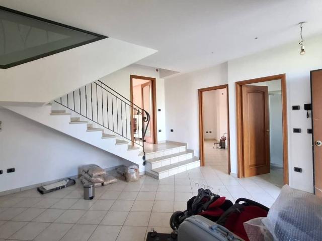 Villa Schiera in vendita a Unione di Comuni della Romagna Forlivese, Quattro
