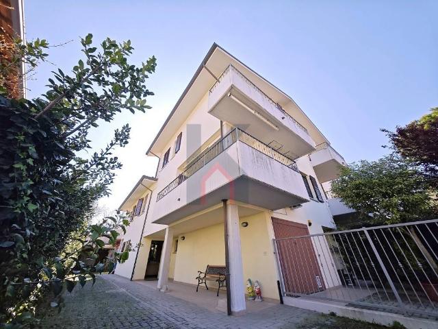 Villa Schiera in vendita a Unione di Comuni della Romagna Forlivese, Quattro