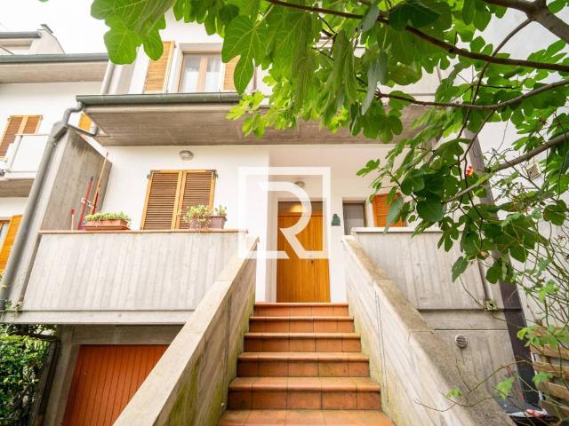 Villa Schiera in vendita a Unione di Comuni della Romagna Forlivese, Quattro