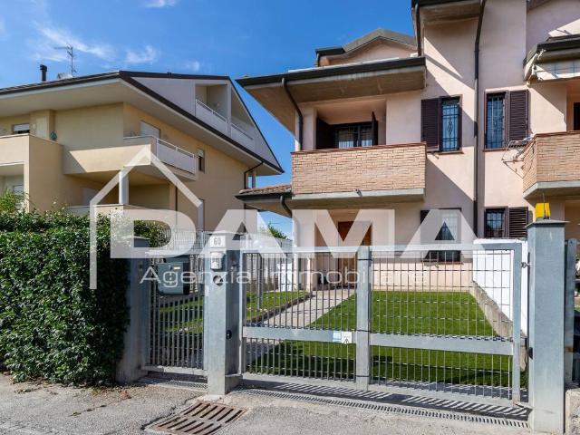 Villa Schiera in vendita a Unione di Comuni della Romagna Forlivese, Forlimpopoli