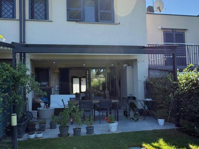 Villa Schiera in vendita a Le Rughe, Formello