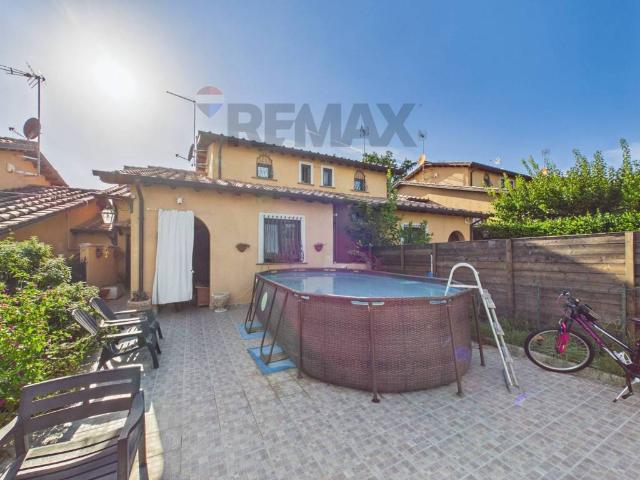 Villa Schiera in vendita a Le Rughe, Formello