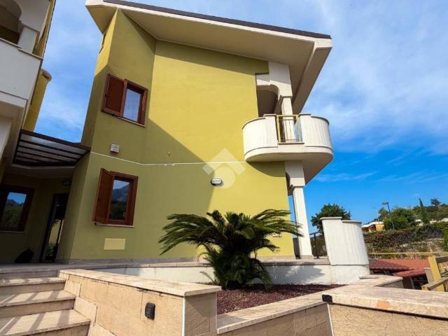 Villa Schiera in vendita a Formia, Lazio