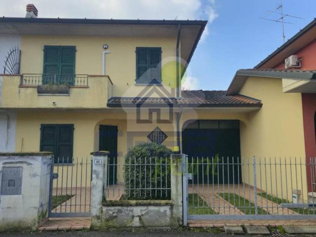 Villa Schiera in vendita a Formigara, Lombardia