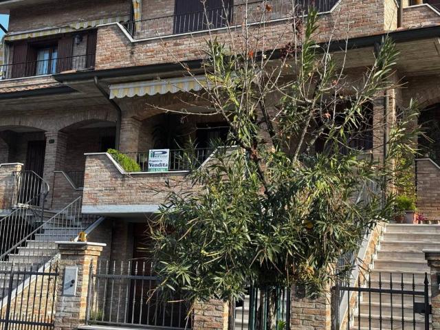 Villa Schiera in vendita a Unione dei comuni del Distretto Ceramico, Formigine