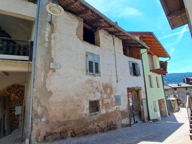 Villa Schiera in vendita a Comunità Alta Valsugana e Bersntol, Fornace