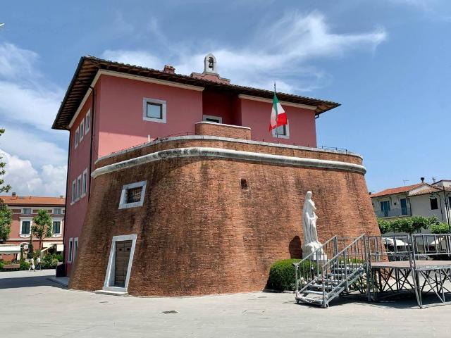 Villa Schiera in vendita a Vittoria Apuana, Forte Dei Marmi