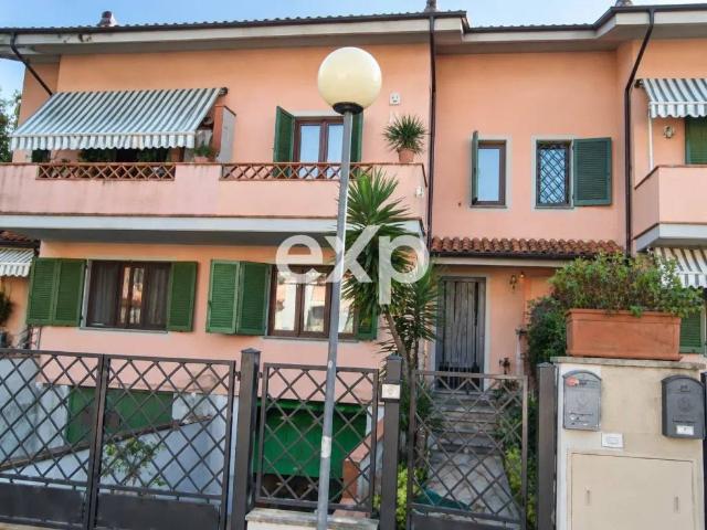 Villa Schiera in vendita a Forte dei Marmi, Lucca