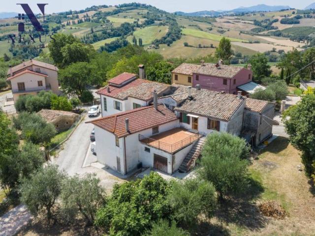 Villa Schiera in vendita a Marche, Pesaro E Urbino