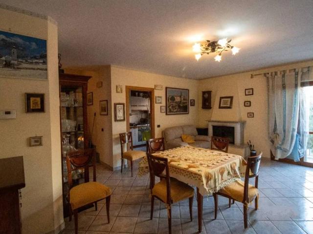 Villa Schiera in vendita a Frosinone, Lazio