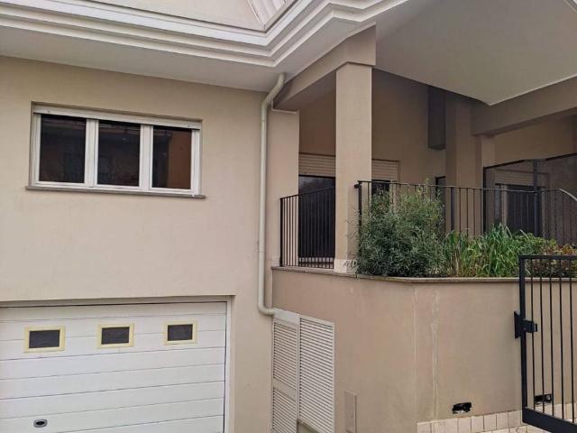 Villa Schiera in vendita a Frosinone, Lazio