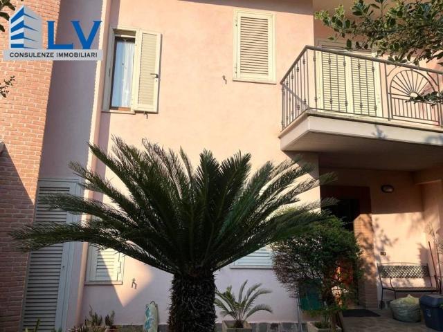 Villa Schiera in vendita a Frosinone, Lazio