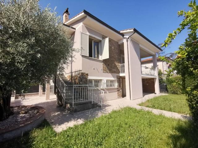 Villa Schiera in vendita a Unione dei Comuni Circondario dell'Empolese Valdelsa, Fucecchio