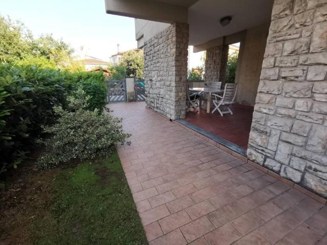 Villa Schiera in vendita a Unione dei Comuni Circondario dell'Empolese Valdelsa, Fucecchio