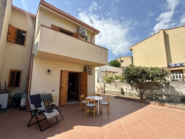 Villa Schiera in vendita a San Filippo, Furnari