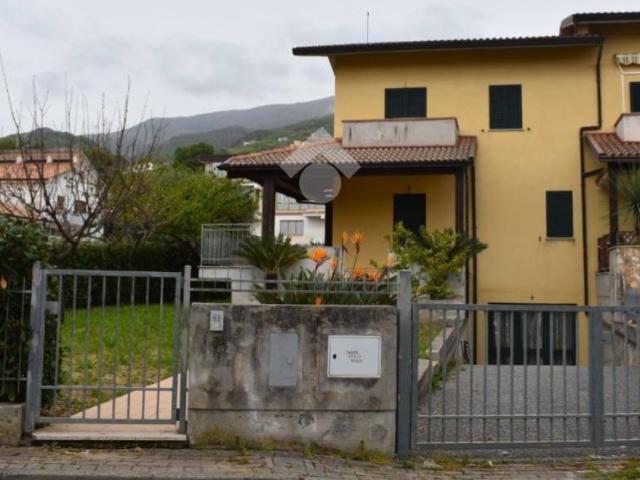 Villa Schiera in vendita a Fuscaldo Marina, Calabria