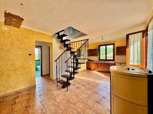 Villa Schiera in vendita a Unione dell'Appennino Bolognese, Gaggio Montano