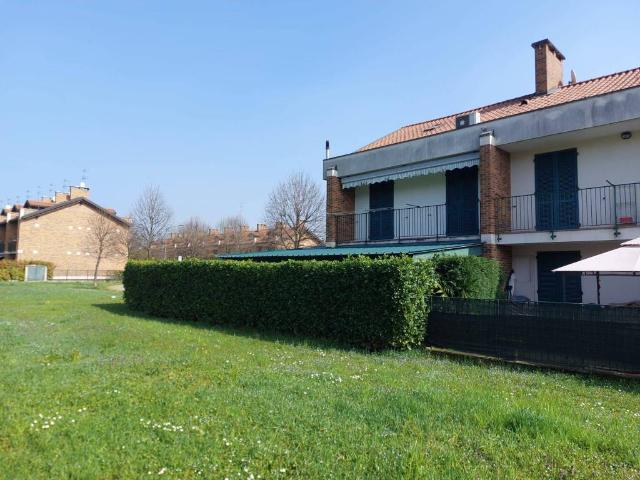 Villa Schiera in vendita a Arnate, Gallarate