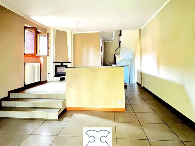 Villa Schiera in vendita a Arnate, Gallarate